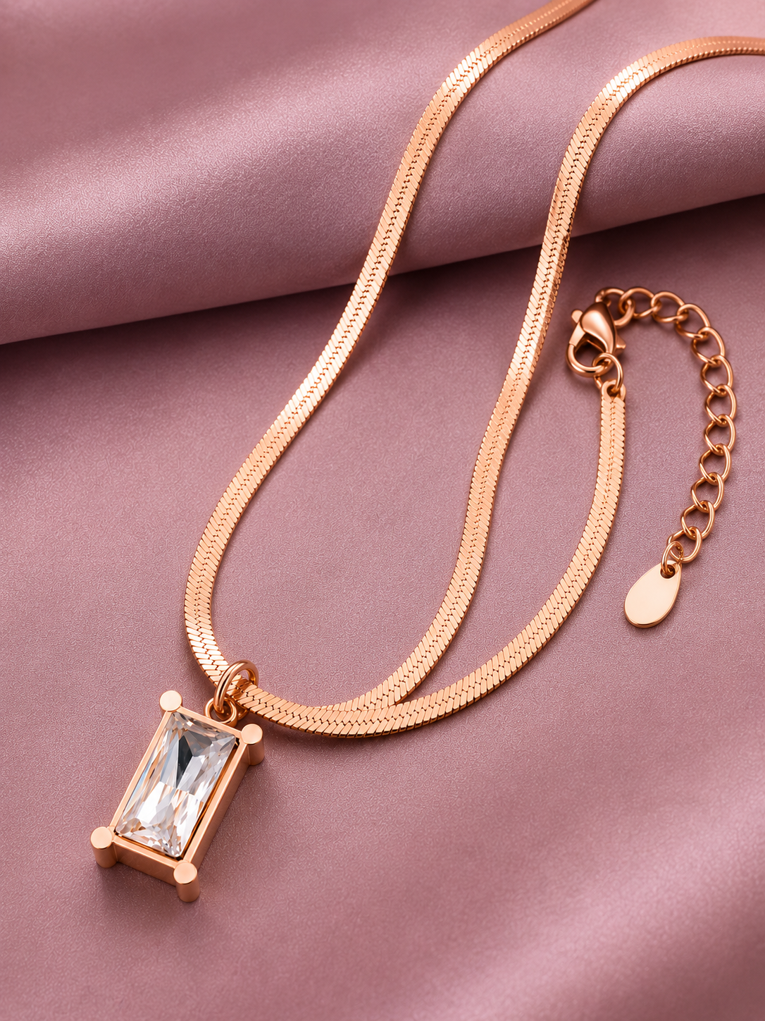 Elegant Gold Crystal Pendant Necklace